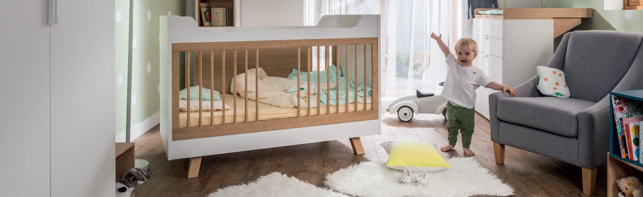 מיטת תינוק עמוד מרכז